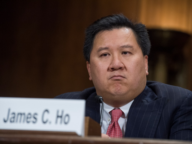 Study Shows Foreign-Born Judges Rule Against Trump's Migration Reforms