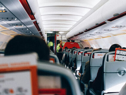 airplane seats aisle