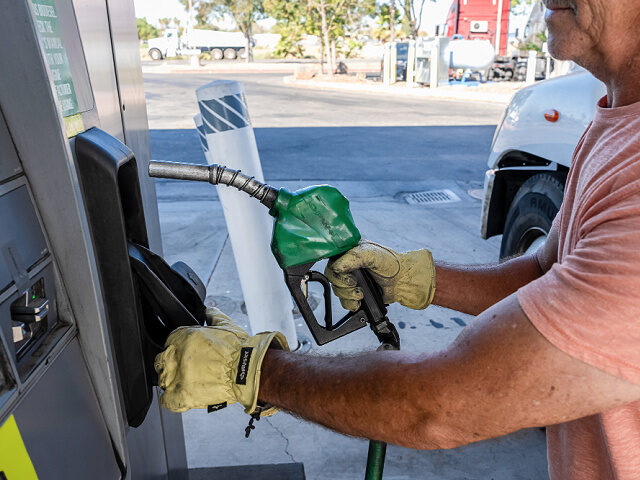 Trump Signs Diesel Tax Relief Order, Sec. Rollins Projects $640M in Savings for Farmers
