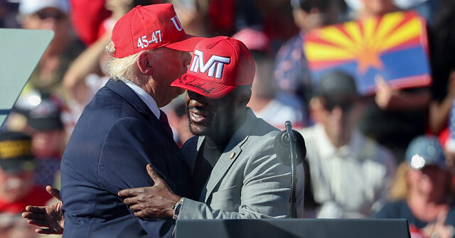 Trump Rally with Boxing Legend Floyd Mayweather in Arizona Goes Viral