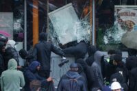 Looters ransack shops during France cost-of-living protests
