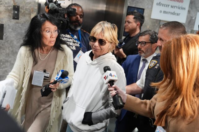 APTOPIX Selma Blair Flight The Associated Press