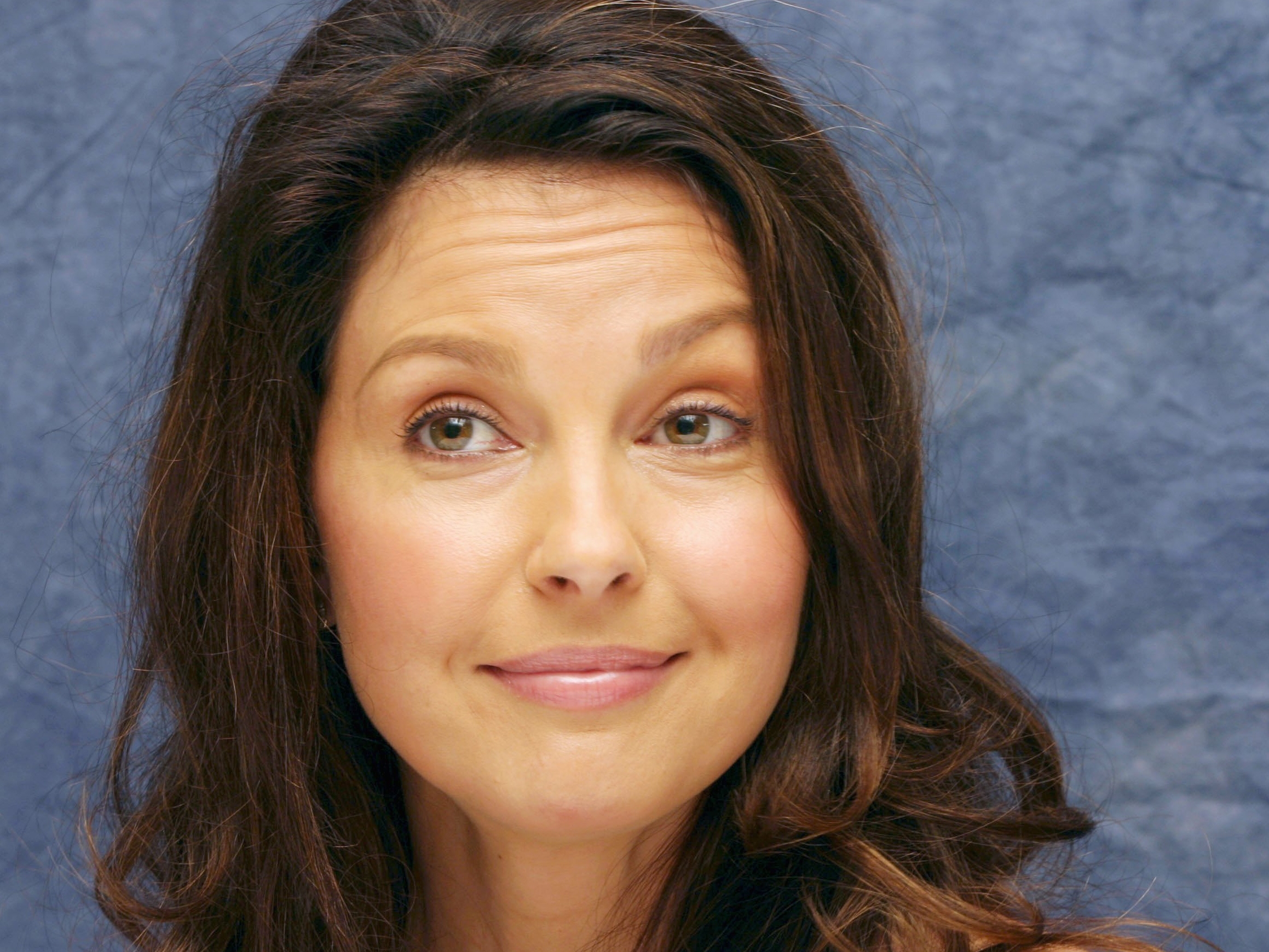 Ashley Judd Compares Santorum Ending his Presidential Run to Terminating a Pregnancy