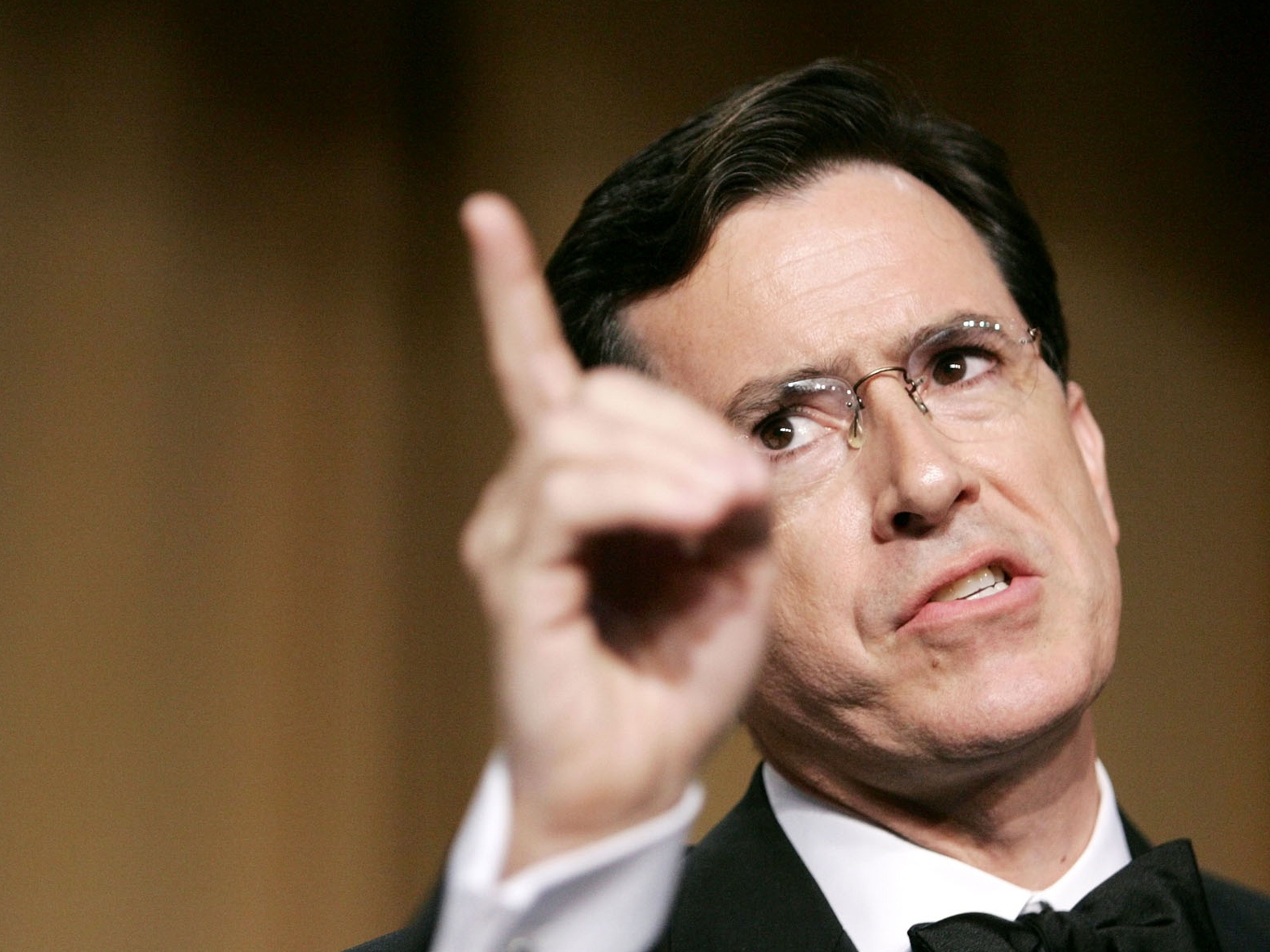 Colbert, 'Modern Family' Cast to Guest Host 'GMA'