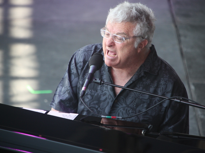 Randy Newman Croons Race Card for Obama