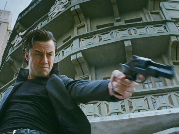 'Looper' Review: Time Travel Tale Ties Audience Up in Knots