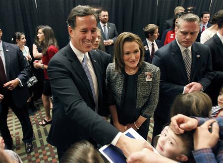 Under Pressure, Santorum Huddles with Conservatives