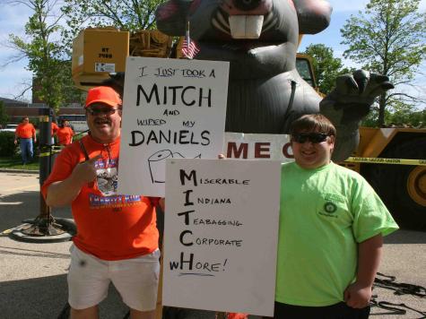 Unions in Depressed Illinois Rally Against Mitch Daniels, Right-to-Work