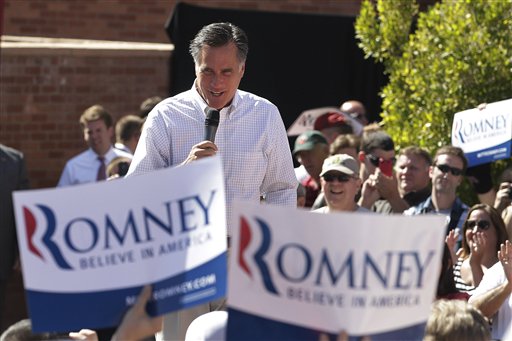 Romney woos Hispanics, says Obama has failed them