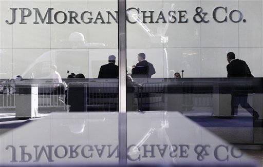 Moody's Cuts Credit Ratings of 15 Major Banks