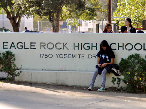 Parents To Sue LA Unified School District For Not Naming Daughter Valedictorian