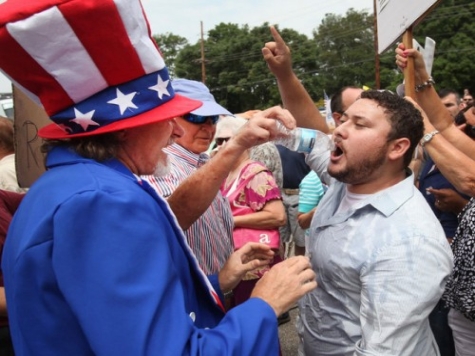 Did Union Democrats Stage a Fake Fight at Ohio Romney Rally?
