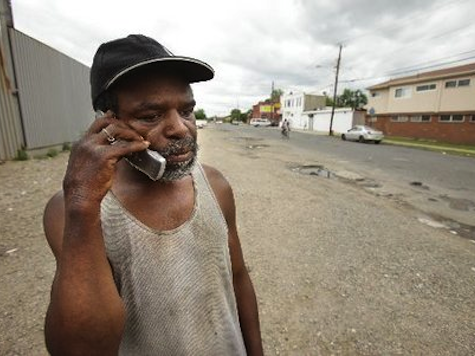 Paradise Lost: CA to Provide Free Cell Phones for Homeless