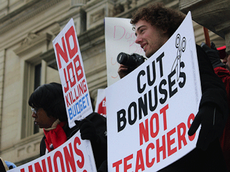 Michigan: Teachers Unions Shut Down School Districts to Protest Right-To-Work Law