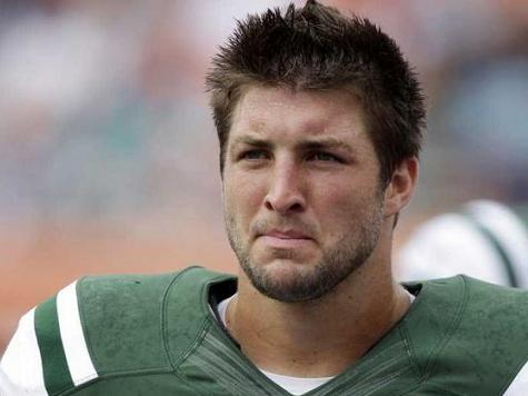 Tebow Not Ready to Hang Up Spikes While NFL Stays on Sideline