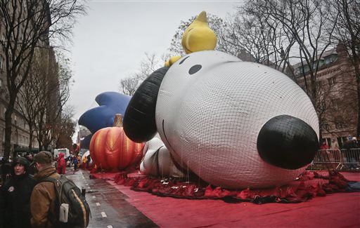 Winds Cooperate, Allow NYC Parade Balloons to Fly