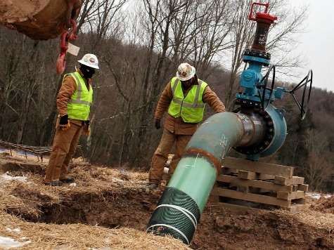 Trouble for Putin: Keystone Pipeline has 2 to 1 Support