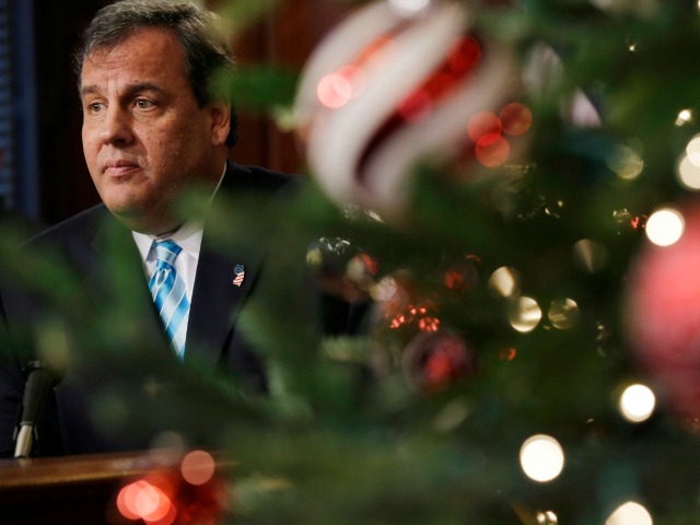 Chris Christie Holiday Card to Iowa Republicans Fuels 2016 Speculation