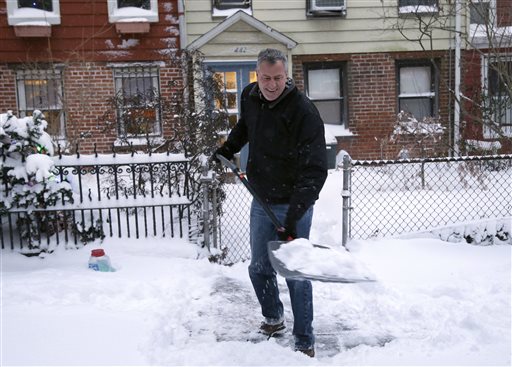 Snowstorm Presents New NYC Mayor with Early Test