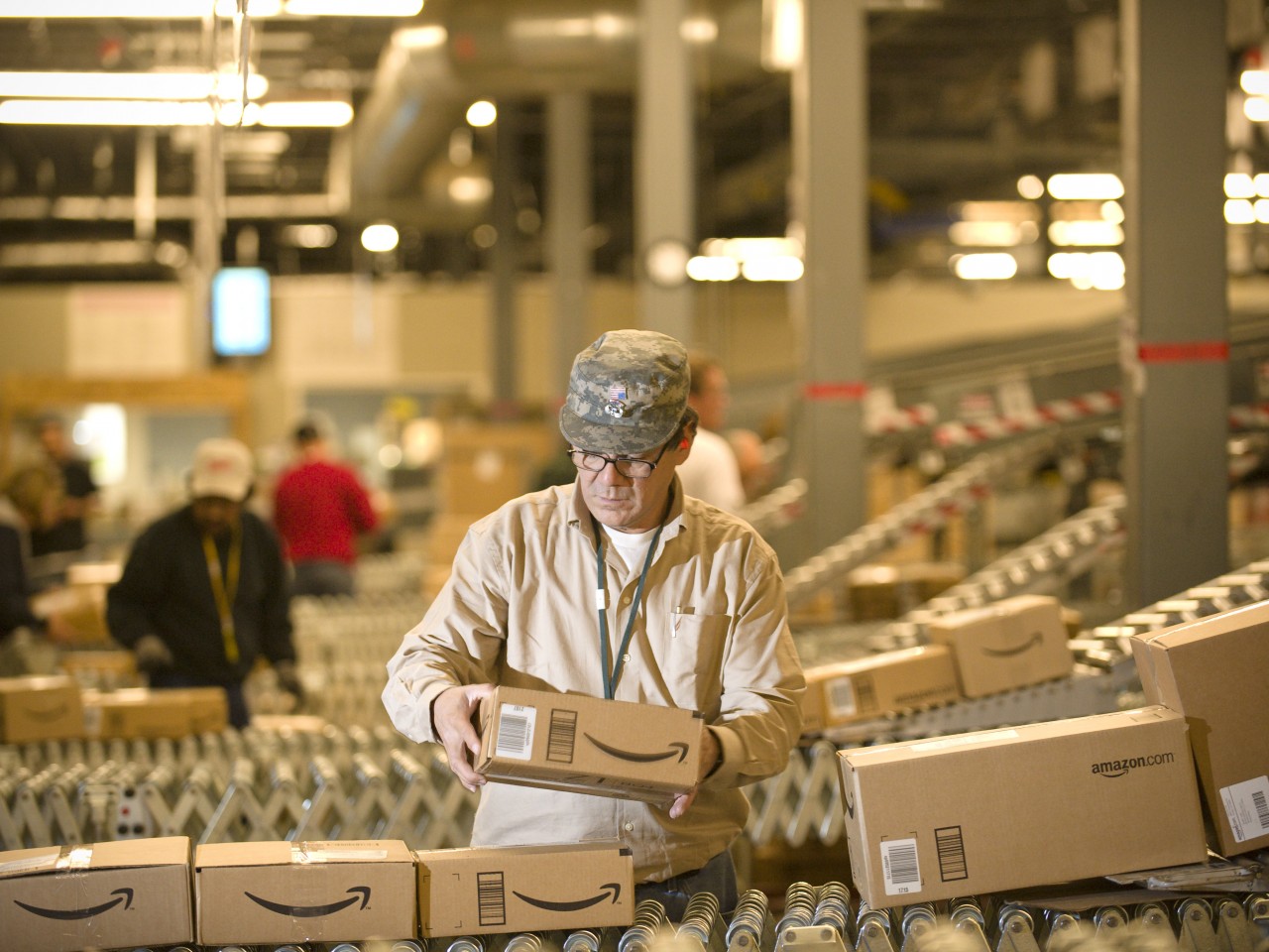 Amazon Workers Reject Union