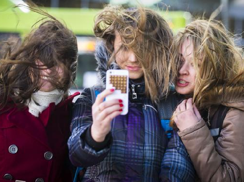 Selfies Leading to More Lice