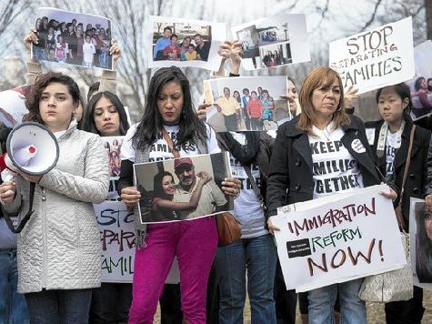Amnesty Advocates to Protest Outside White House over Deportations