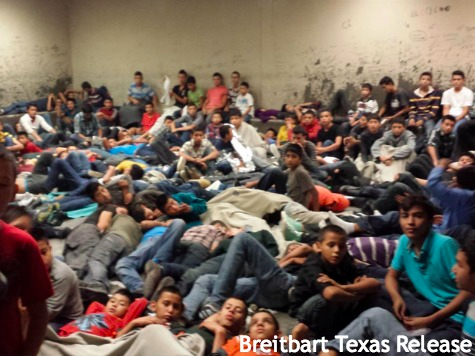Report: Illegal Immigrant Deportations Plunged Even Before Obama’s Amnesty