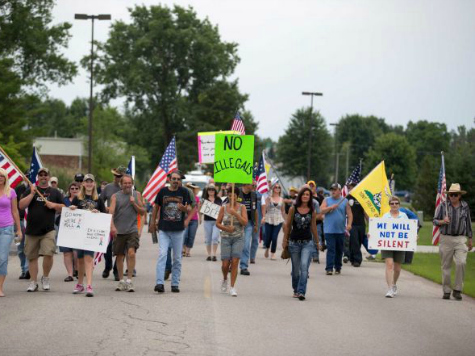 Armed Citizens Gather in Michigan, Protest 'Invasion' of Illegal Immigrants