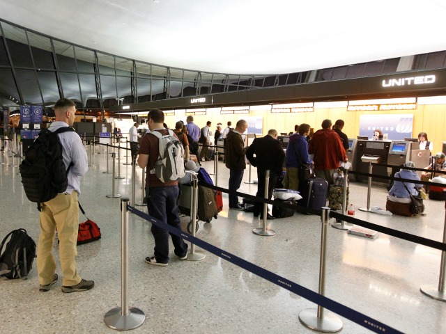 U.S. Ebola Patient Had Layover in Dulles, CDC Didn't Inform Other Passengers