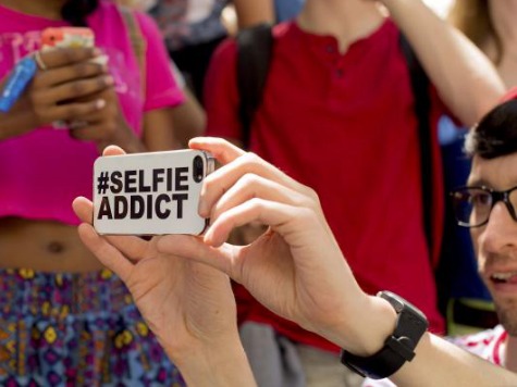 Demand for U.S. Plastic Surgery Rises in Selfie Era