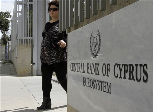 Moody's downgrades Cyprus to junk status