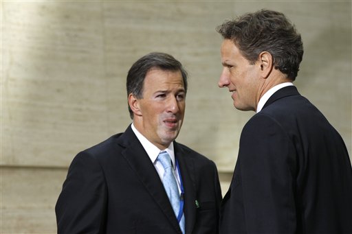 Geithner urges creativity in Europe's debt crisis