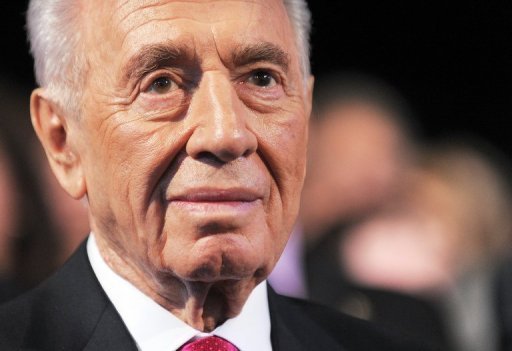 Peres dismisses Holocaust, Iran comparison