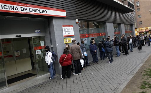 Spain crisis deepens with jobless rise, downgrade