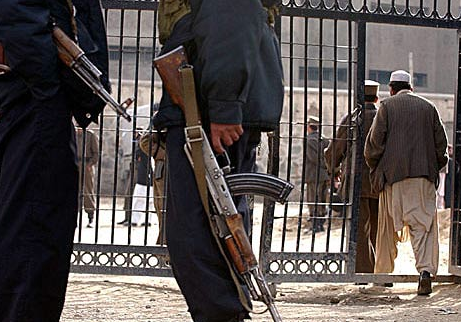 US Releases Afghan Insurgents If They Promise To Stop