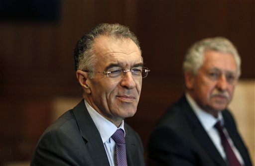 Greek Gov't Pledges to Safeguard Euro Membership