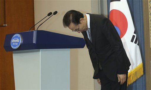 SKorean President Apologizes for Bribery Scandal
