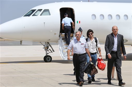 Italian captives return home from Syria