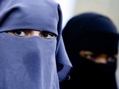 British Muslims Ask for Support in Banning Burka