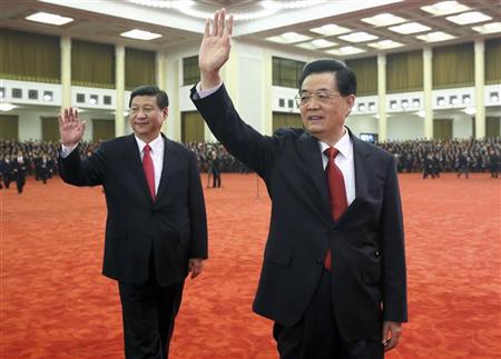 China's Xi Praises Hu for Voluntarily Giving Up Power