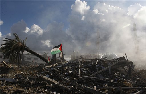 Gaza Crowds Surge at Israel Border Fence, 1 Dead