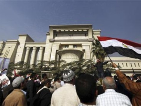 Islamist Protest Shuts Down Egypt's Top Court