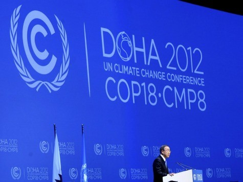 UN Climate Talks Deadlocked, Inching Toward Weak Deal