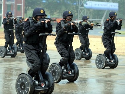 Communist Chinese Police Battle Doomsday Cult, 1,000 Arrested
