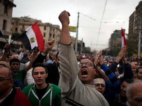 Morsi Flees Presidential Palace as Egyptian Protesters Close In