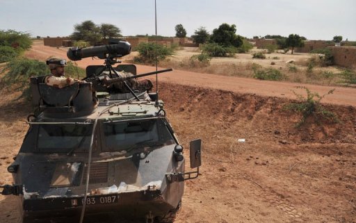 US Begins Transporting French Troops to Mali