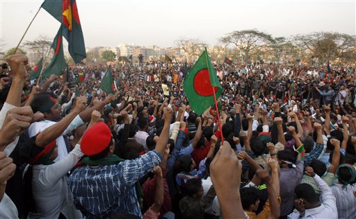 Bangladesh Students Rally Over War Crimes Trials