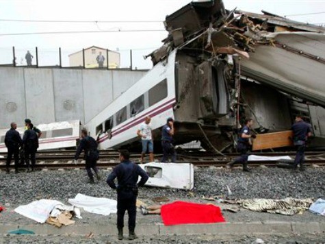 Spain Passenger Train Derails, Killing at Least 35