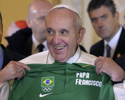 1.5 Million Brazilians Throng to See 'Pope of Poor'