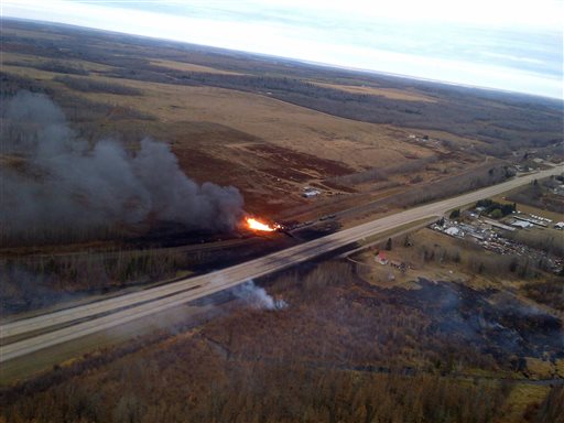 Train Carrying Oil, Gas Derails West of Edmonton